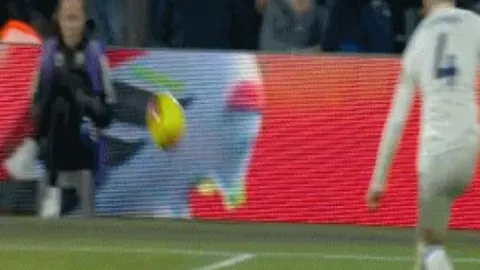 巴赫笑谈拜仁有望闯入欧冠决赛夺冠，调侃皇马无缘决赛舞台