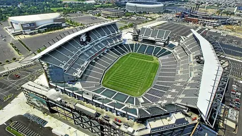 《晚郵報》曝邁尼昂索要年薪800萬歐，拜仁、曼聯、切爾西競相追求續約